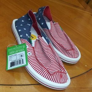 Sanuk American 🇺🇸 Flag Cloth Shoes - Size 3